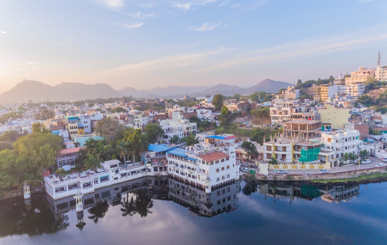 Elegant Room at Hotel Natural Lake View